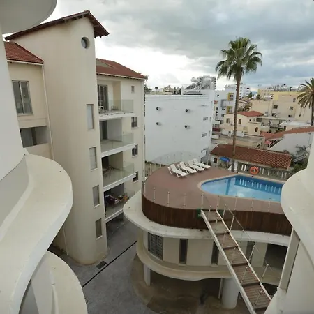 Lägenhet City Center Pool View *